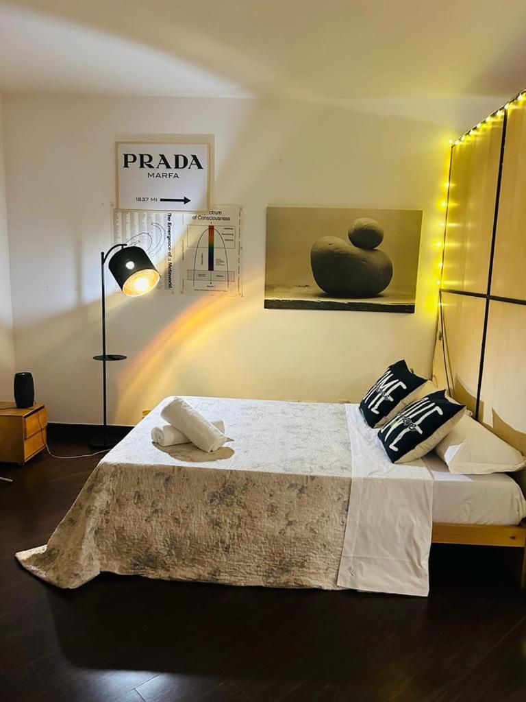 Easy Room Italy Prada มิลาน ภายนอก รูปภาพ